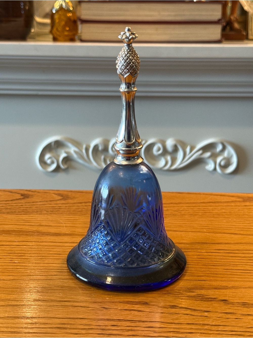 Vintage 1976 Avon Hospitality Bell Moonwind Cologne Cobalt Blue Glass Decanter